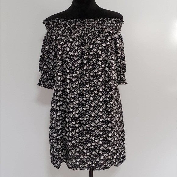 Chelsea & Theodore Off the ShoulderDress - Picture 1 of 5